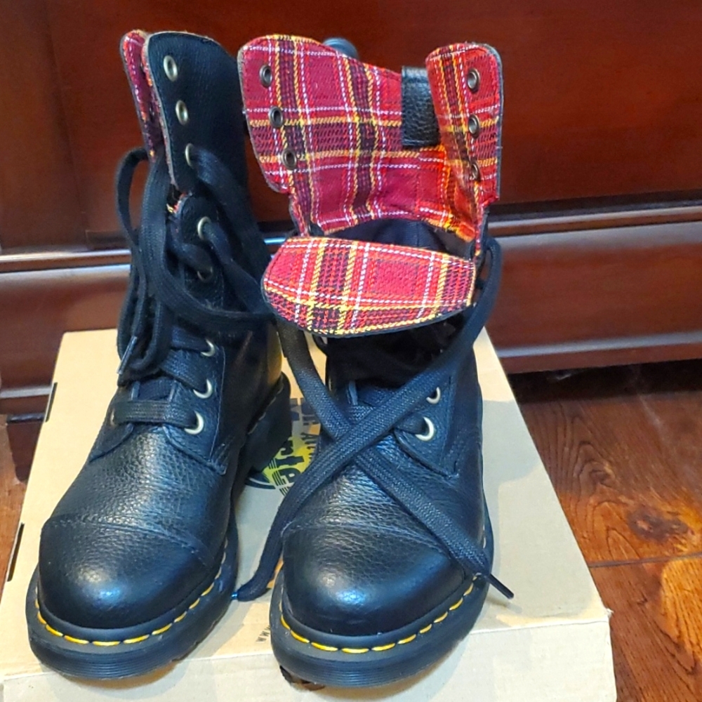 Dr Martens Aimilita Boots